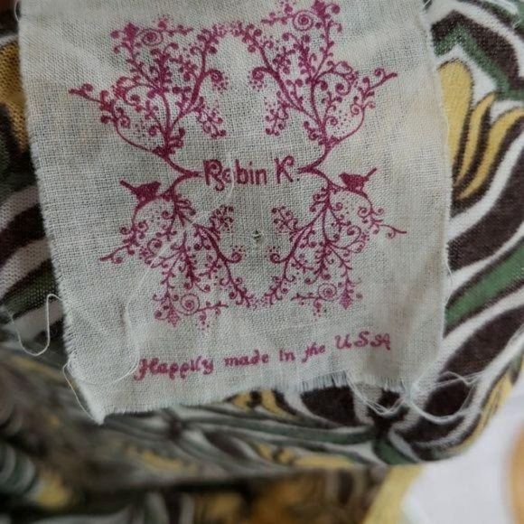 Robin K Floral Yellow & Black abstract tank top - Picture 7 of 7